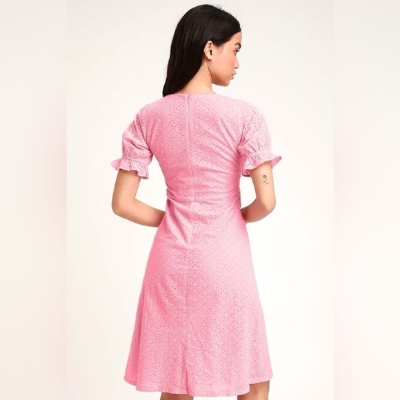 EUC Lulus Good to be Me Pink Eyelet Lace Midi Dress Size Small Retail $60 - Picture 2 of 10